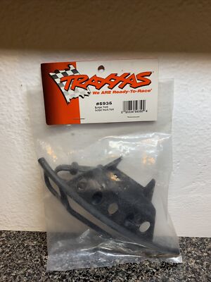 Tra5935 Front Bumper and Mount TRA5935
